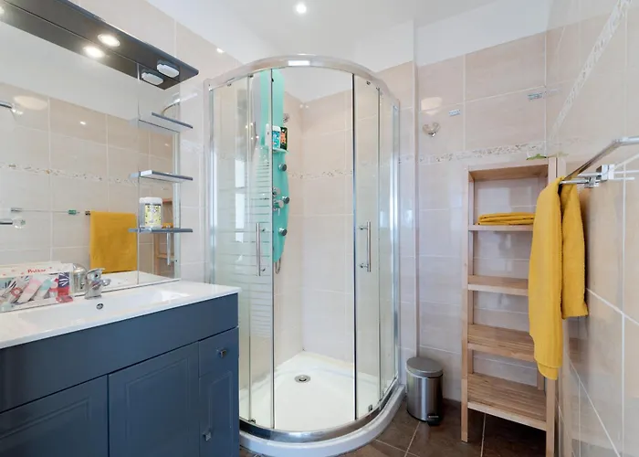 Marius By Terrys Homes * Cannes