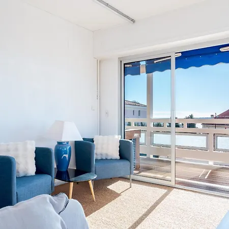 Marius By Terrys Homes Apartment