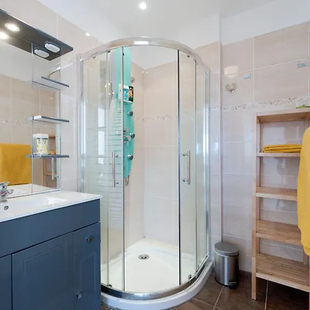 Marius By Terrys Homes * Cannes